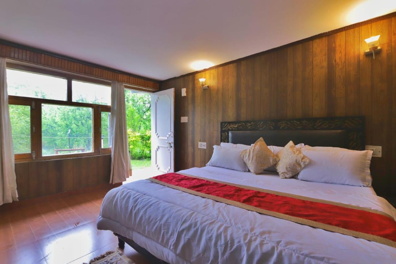 Grey Moustache 4Bhk Villa Manāli Exterior foto