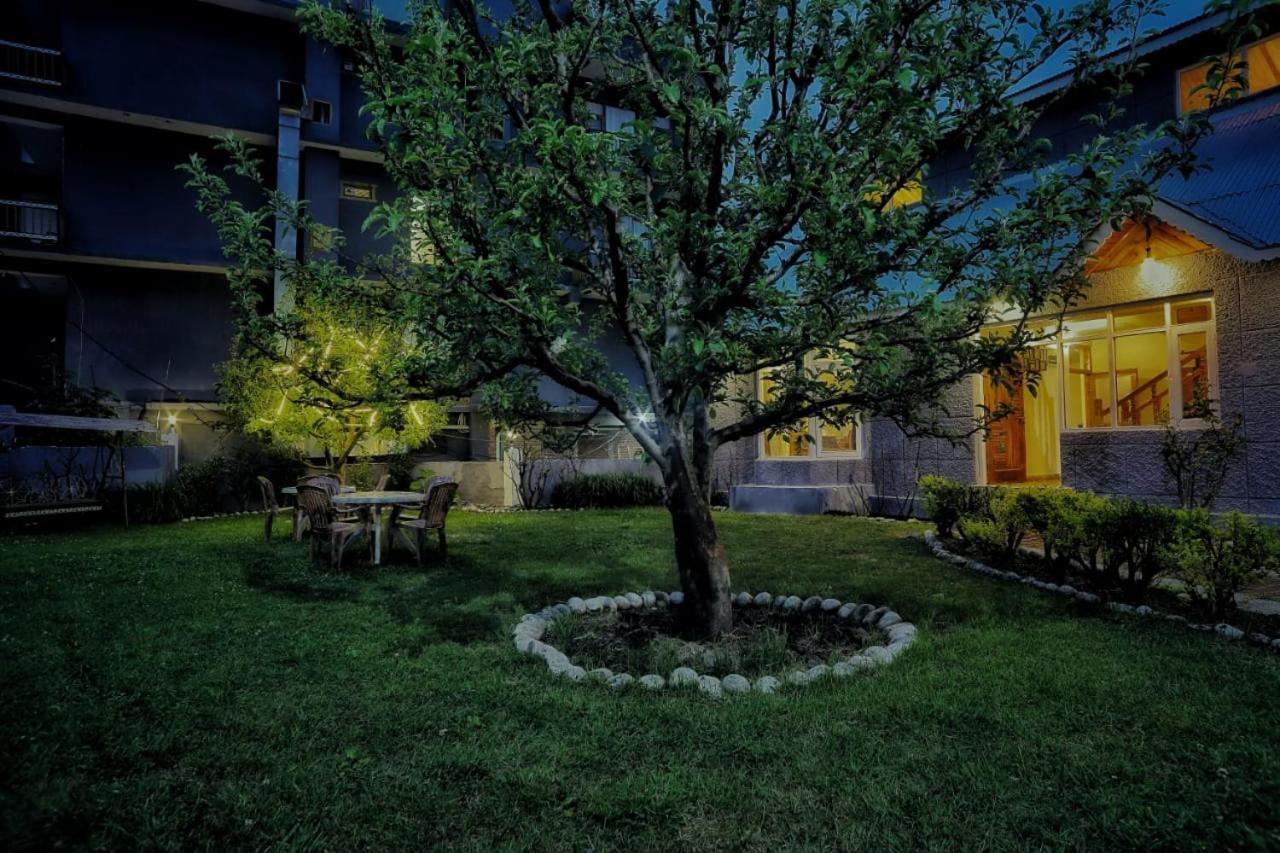 Grey Moustache 4Bhk Villa Manāli Exterior foto